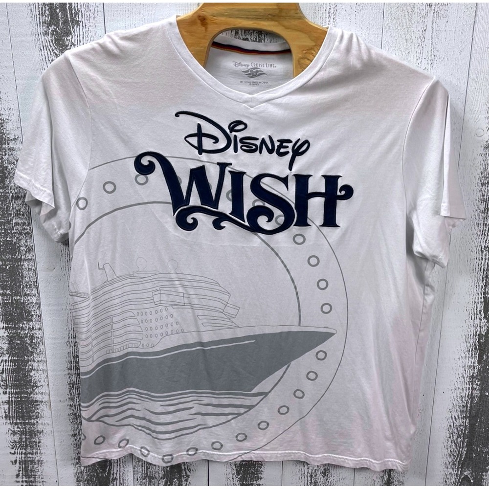 Disney Wish Cruise Line Men's XXL White Cotton V-Neck T-Shirt